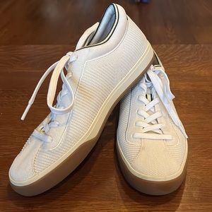 Like-New Rothy’s Lace Up Sneaker